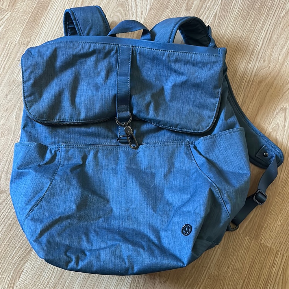 lululemon commuter backpack